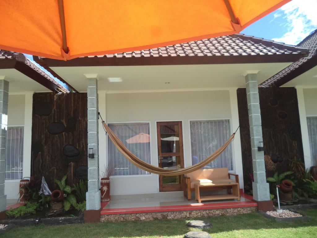 La Bangkat Homestay Senggigi Exterior photo